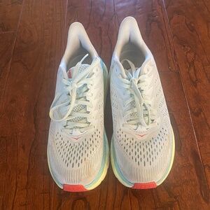 Hoka Clifton 7